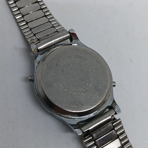 Vintage Timex Women\'s 27mm Silver Tone Blue Dial Digital Watch NEW BATTERY main image 6